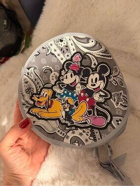 Disney Round Character Pouch - Gray, Yellow, Pink & Blue. Vera bradley